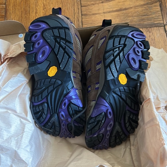 Brand new hiking boots Moab 2 Vent Mid - Picture 12 of 13